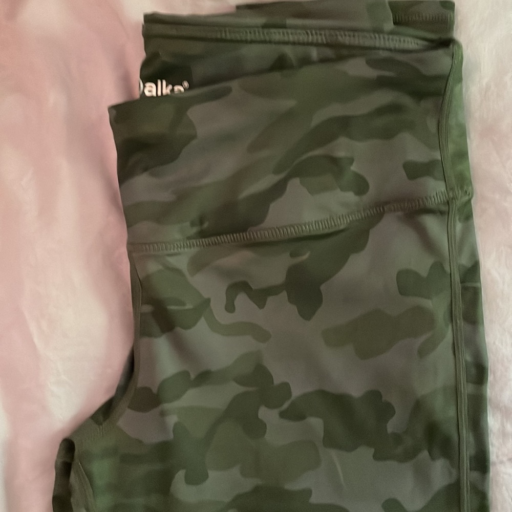 Capri length camo leggings - butter soft